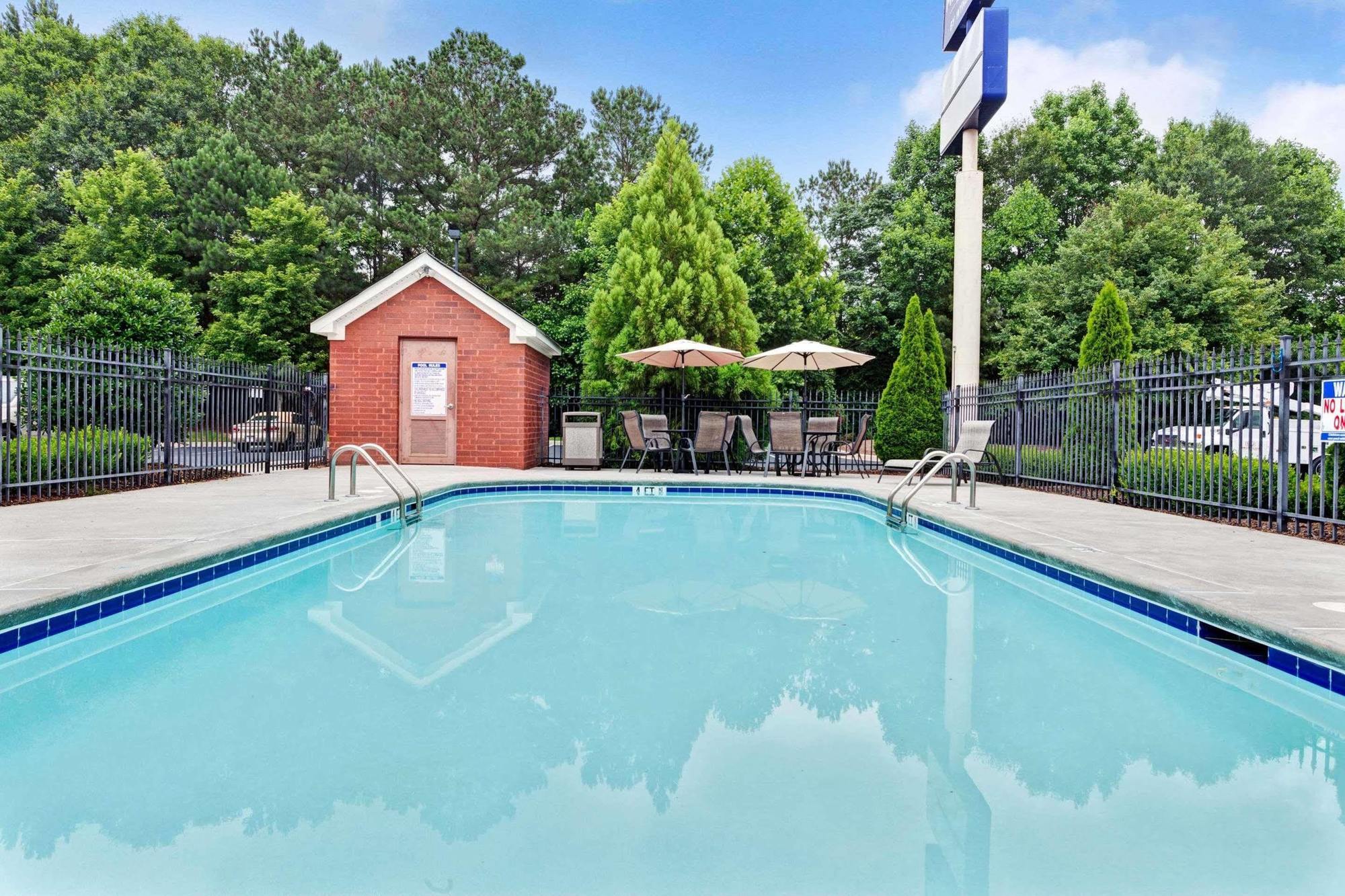 Microtel Inn & Suites By Wyndham Woodstock/Atlanta North מראה חיצוני תמונה